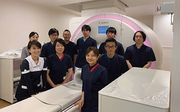 福岡整形外科病院様のスタッフ集合写真