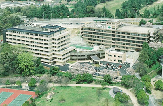 宇治おうばく病院の外観写真